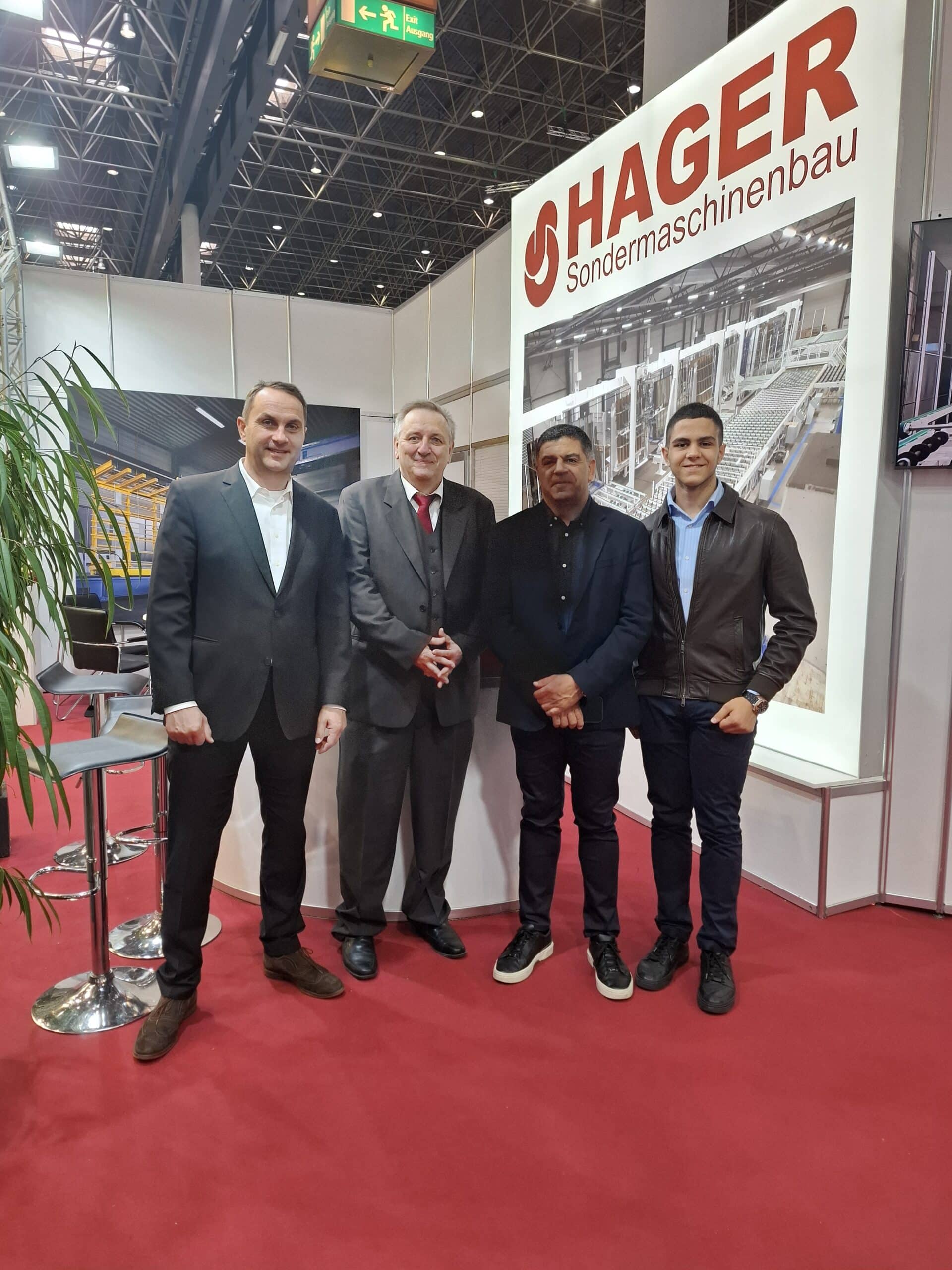 Mehr über den Artikel erfahren Erfolgreiche Messe Glasstec 2024 in Düsseldorf